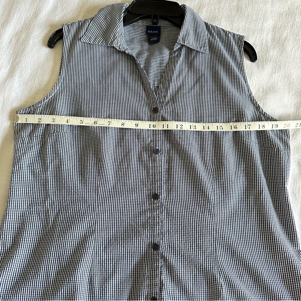 Basic Editions Gingham Plaid Blue Sleeveless Butt… - image 7